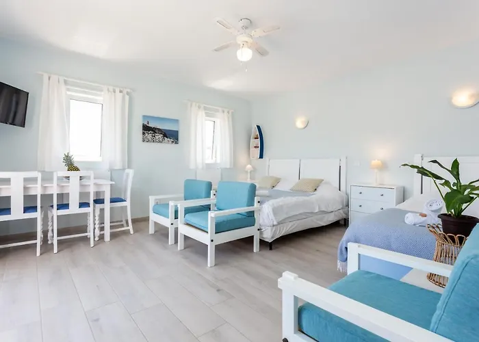 Mariners - Bright And Stylish - Walk To The