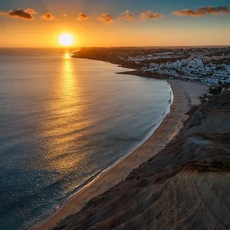 Mariners - Bright And Stylish - Walk To The